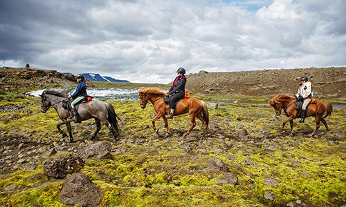 Ridresa på Island mellan floderna